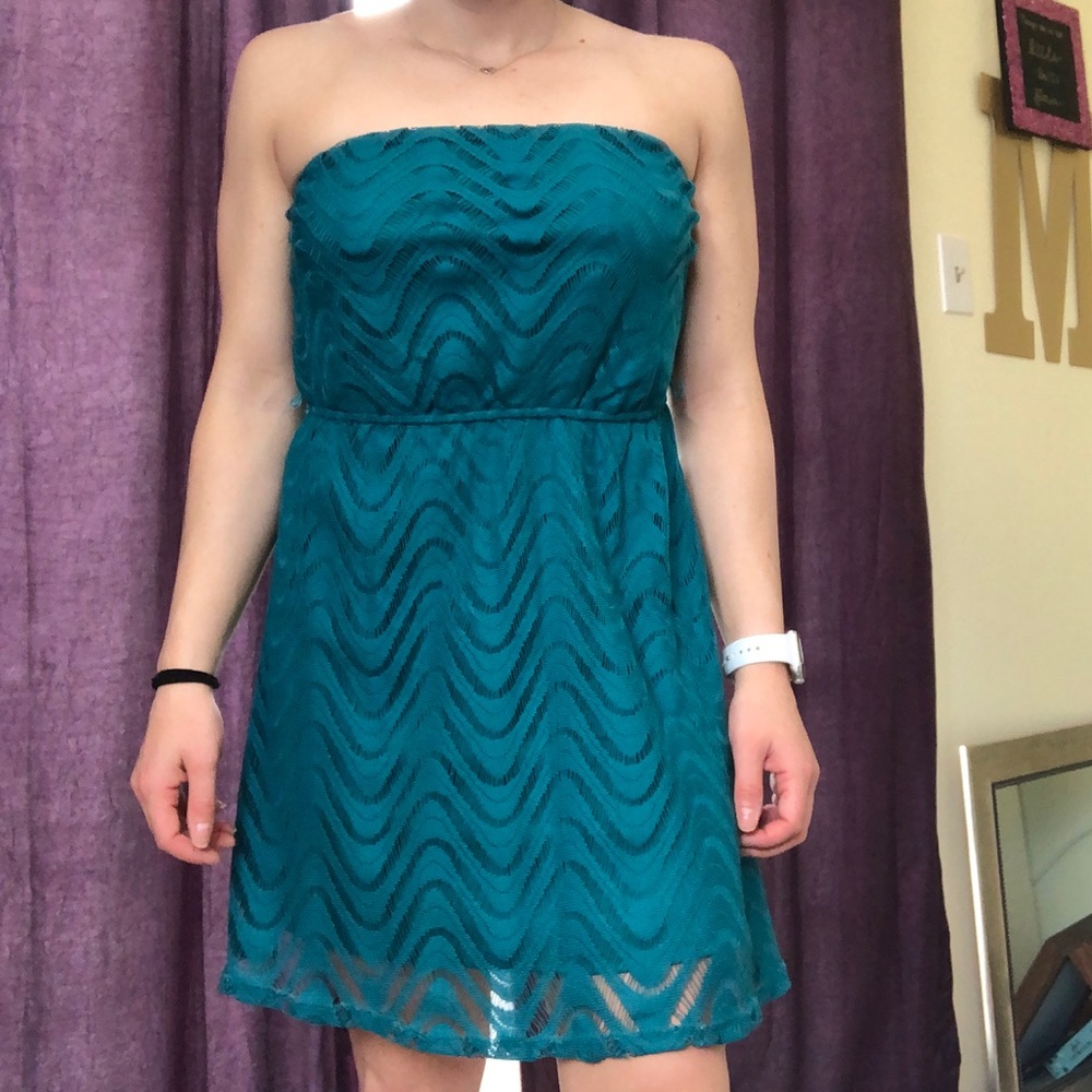 ⭐️3/$20 Charlotte Russe Strapless Dress⭐️